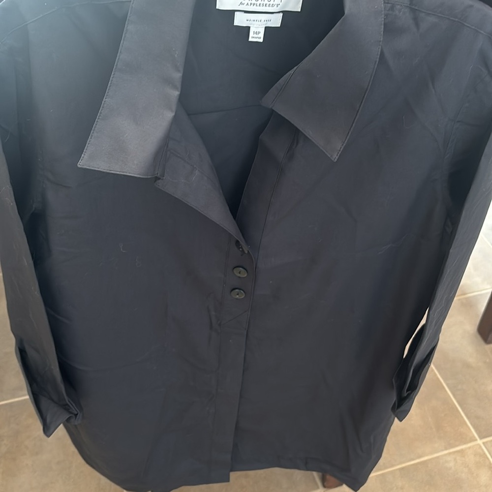 Foxcroft Midnight Black Collared shaped wrinkle free  Shirt - Picture 2 of 10